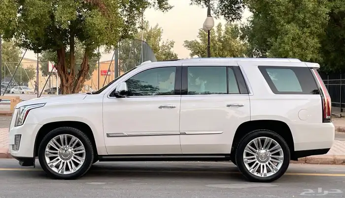 كاديلاك اسكاليد 2016 فل سعودي 4