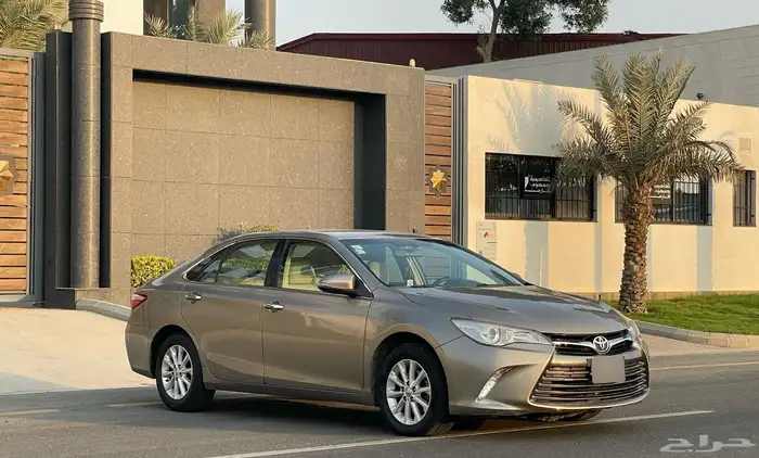 تويوتا - كامري - 2017 - سعودي - ممشى قليل - ليميتد 0