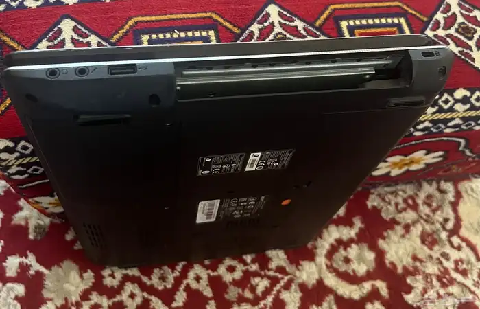 للبيع لاب توب أيسر acer i3 مستعمل الخرج 4