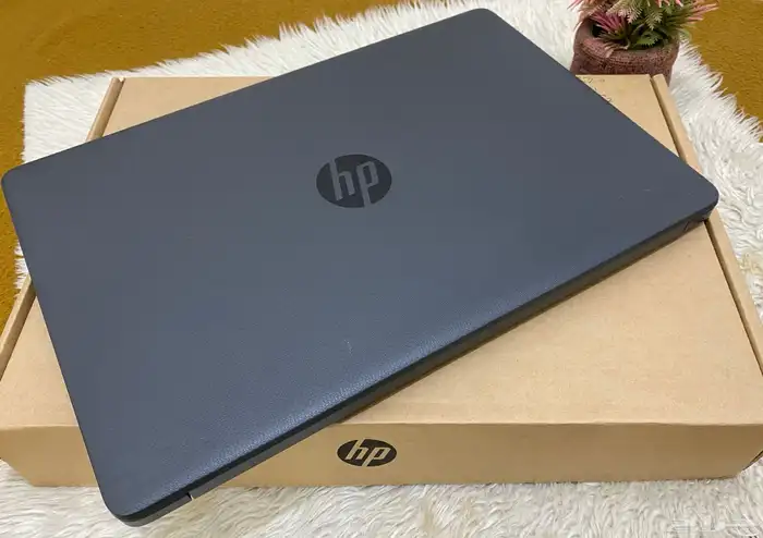 لابتوب hp شبه الجديد رايزان 5 14