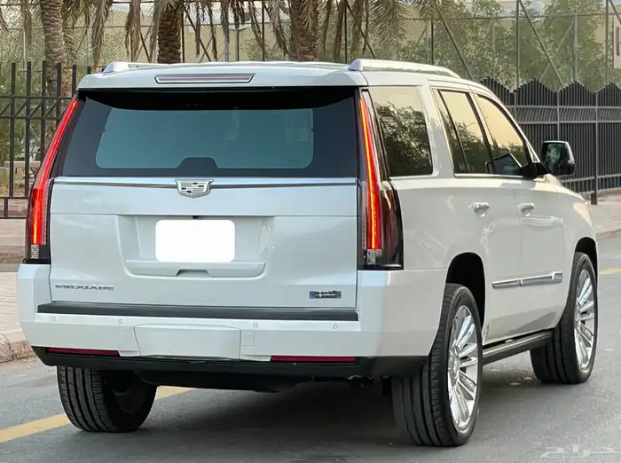 كاديلاك اسكاليد 2016 فل سعودي 6