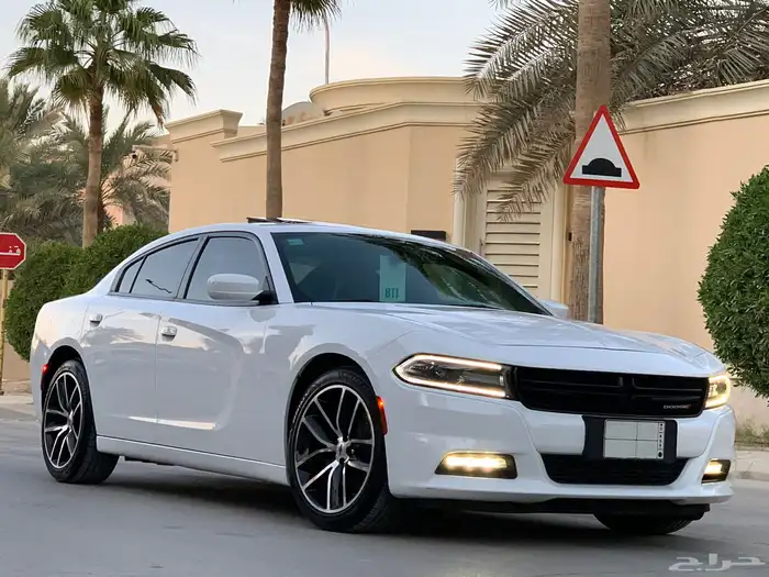تشارجر 2018 SXT فل كامل 4