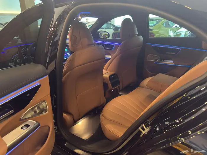 مرسيدس E300 2024 11