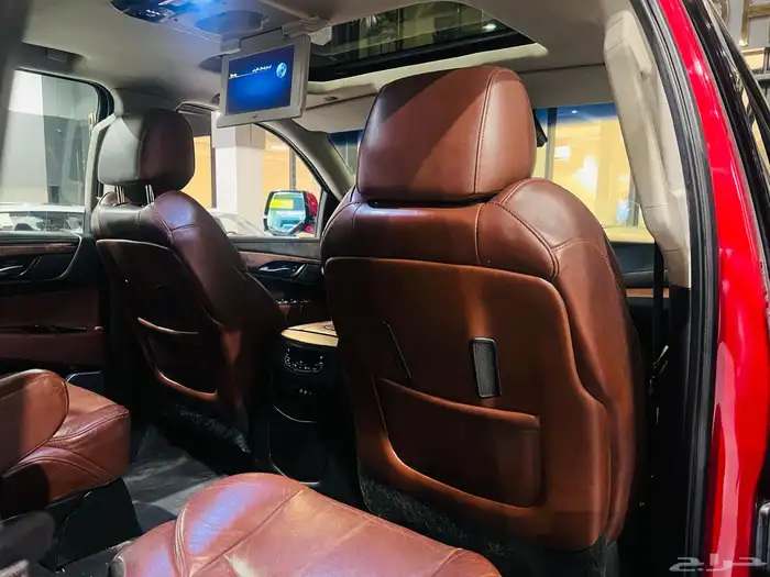 اسكاليد 2015 قصير دبل ( بحالة ممتازة ) 10