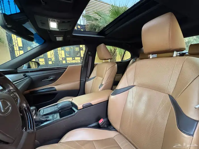 لكزس ES350 2020 بحالة الوكالة CC 14