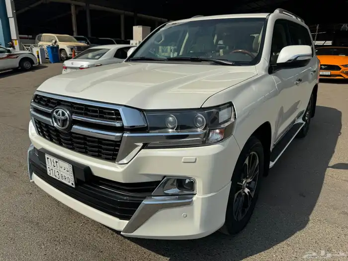 للبيع تويوتا لانكروزر 2018 GXR-V8 فل 15