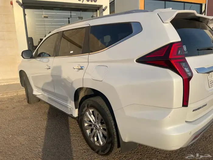 ميتسوبيشي مونتيرو 2020 مستعملة للبيع 1