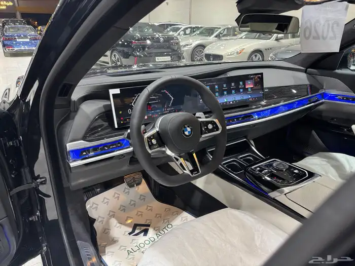 BMW 735i 2026 black ضمان وصيانة M kit 13