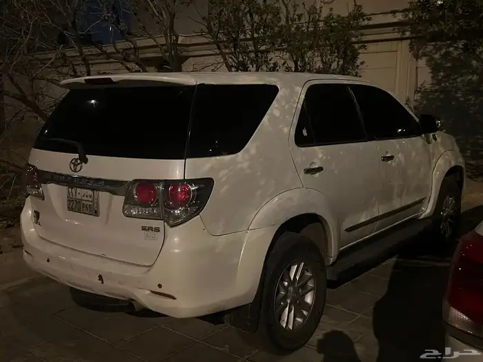 للبيع جيب تويوتا فورتشنر 2012 4