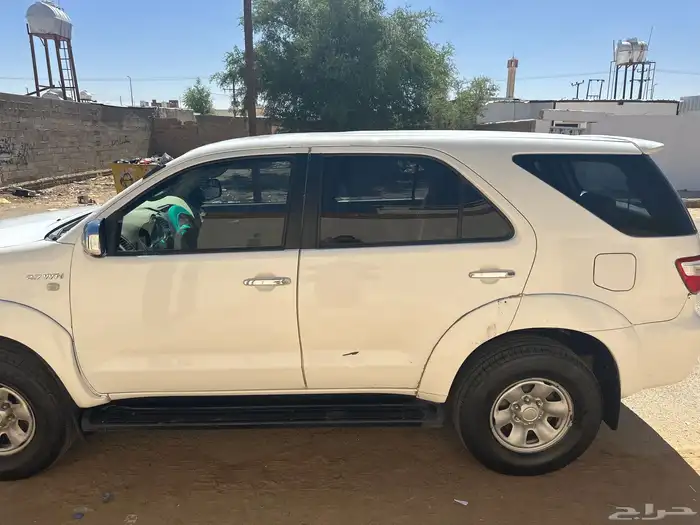 فورتشنر موديل 2011 بدون دبل قير تماتيك أربعة سلندر 3