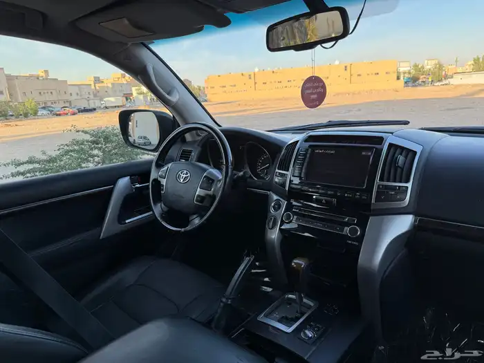 تيوتا جيب موديل 2012 8