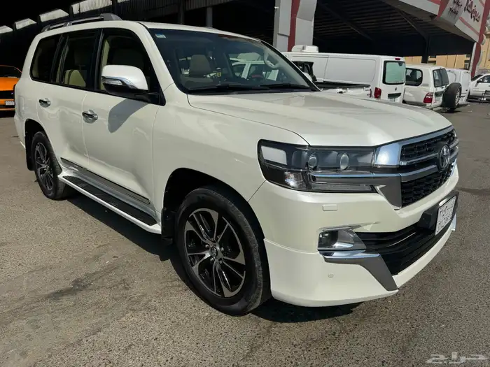 للبيع تويوتا لانكروزر 2018 GXR-V8 فل 14