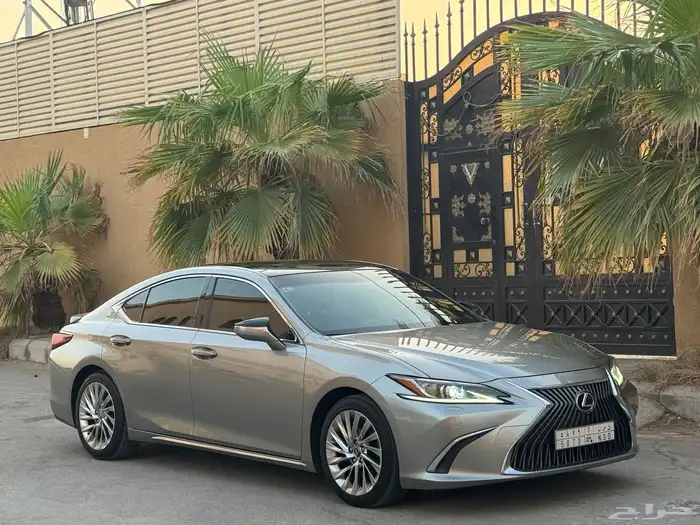 لكزس ES350 2020 بحالة الوكالة CC 7