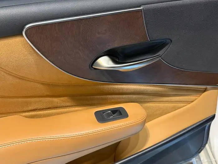 لكزس ES350 2022 (( بحالة ممتازة )) 23