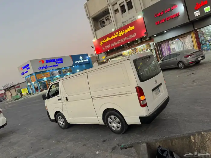 تايوتا باص 2010 بضاعه بنزين غير مكيف محركات شرط 4