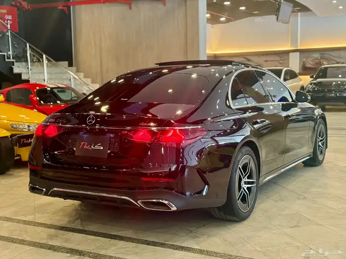 مرسيدس E300 2024 4