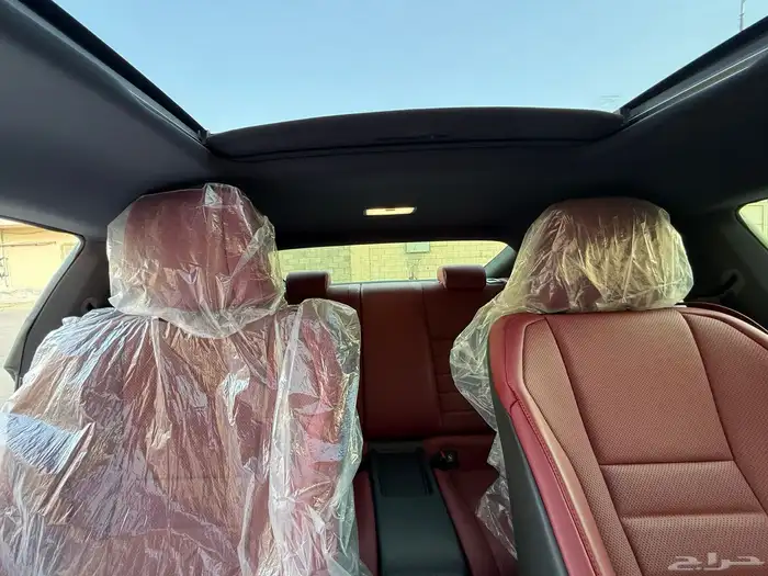 لكزس RC 350 2021 31