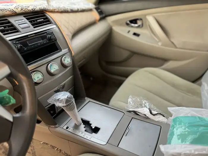 كامري اسود ملكي لامع نظيف جدا 38