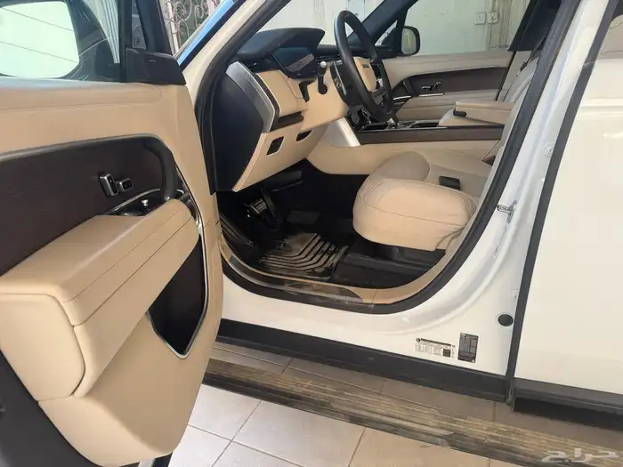 للبيع رنج روفر 2023 امريكي 17