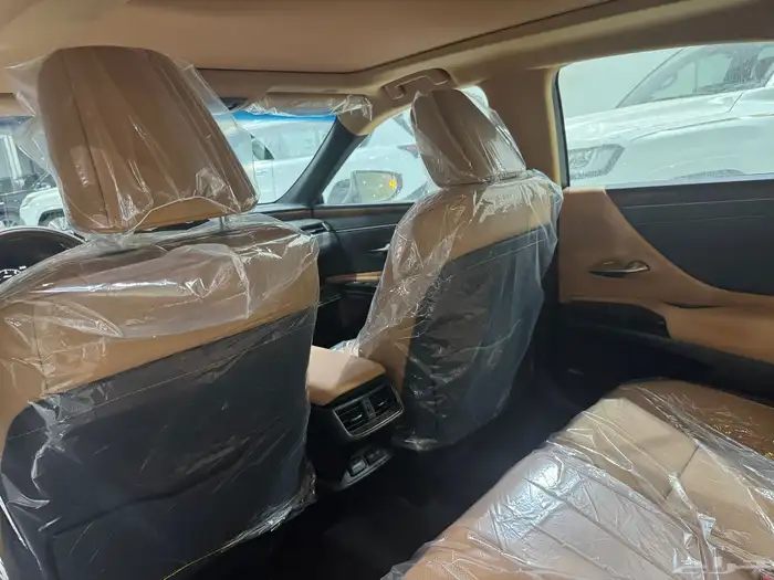 لكزس ES 350 بريمي CC بانوراما بروجيكتر 2025 نظام 50-50 18