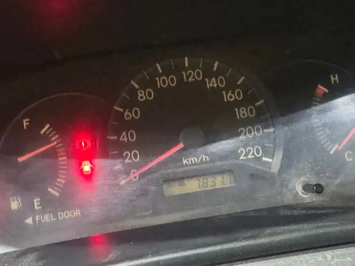 كورلا 2003 للبيع الصامل 0