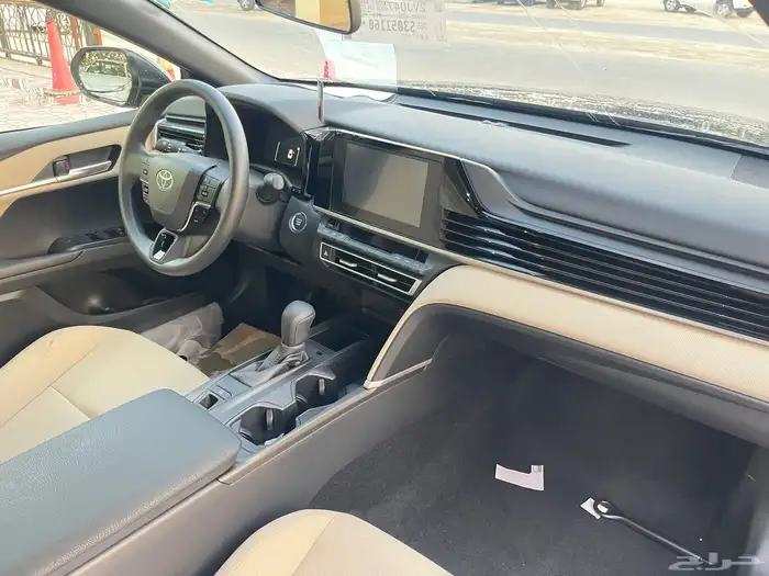 تويوتا كامري بنزين استاندر موديل 2025 اصفار 13