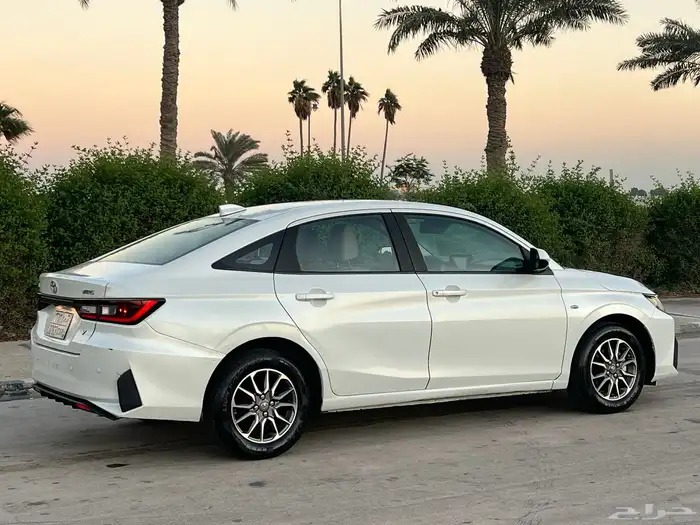 تويوتا يارس 2023 5