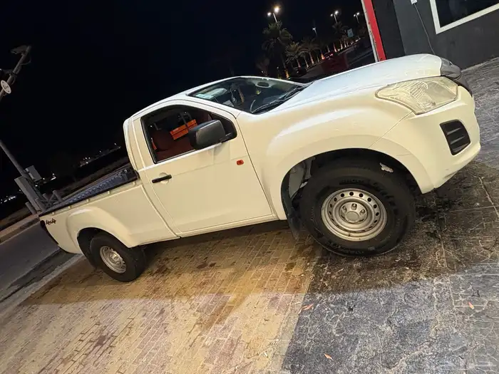 للبيع ايسوزو 2020 نظيف شرط الفحص 2