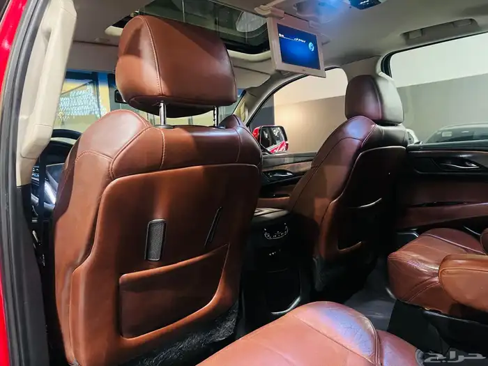 اسكاليد 2015 قصير دبل ( بحالة ممتازة ) 9