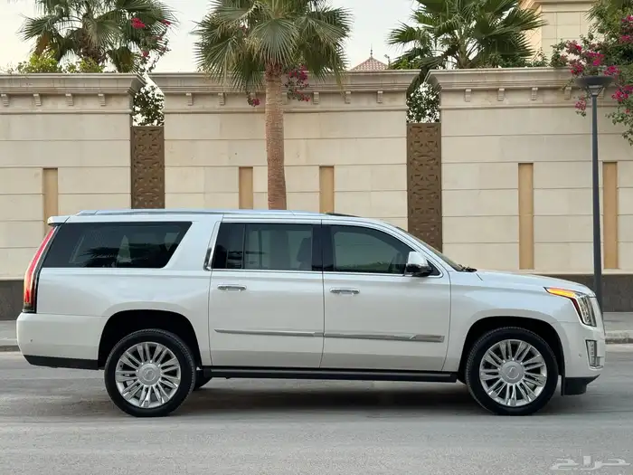 كاديلاك اسكاليد طويل موديل 2019 بلاتينيوم تشيكات وكاله 24