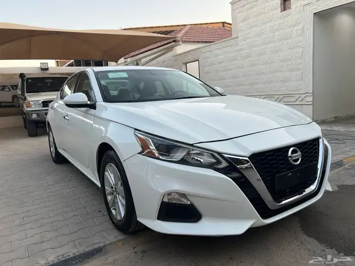 التيما 2021 استاندر نظيف جدا عداد 95.000لدى قمة الاطلال 5