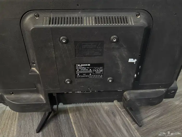 شاشه ليد من شركه telezone مع جزمه من شركه great man 0