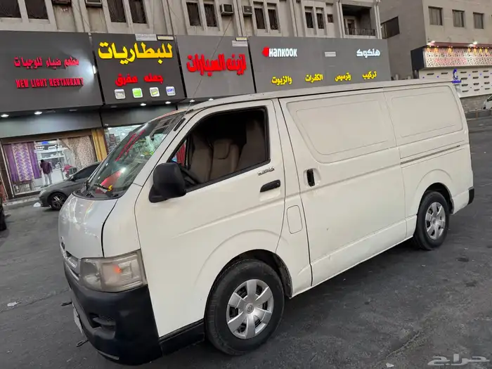 تايوتا باص 2010 بضاعه بنزين غير مكيف محركات شرط 3