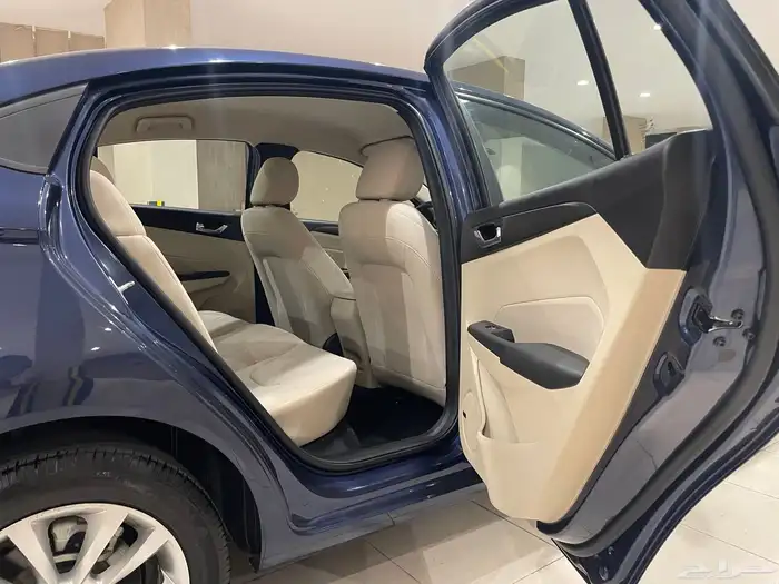 للبيع شيري اريزو 5 2023 24