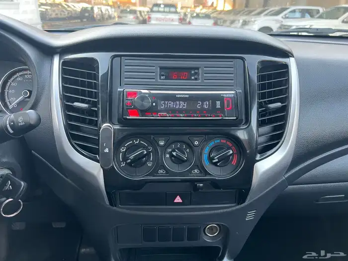ميتسوبيشي ديزل 2022 L200 نظيف جدا لدى قمة الاطلال 36