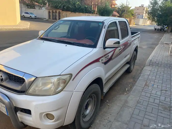 هايلكس 2010 ممشه 400الف شرط 0