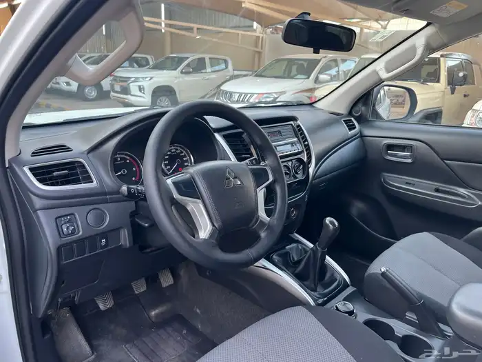 ميتسوبيشي ديزل 2022 L200 نظيف جدا لدى قمة الاطلال 40