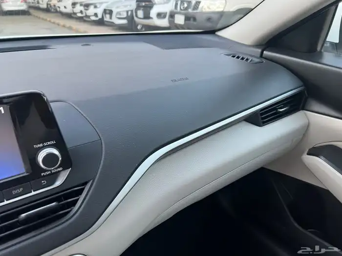 التيما 2021 استاندر نظيف جدا عداد 95.000لدى قمة الاطلال 68