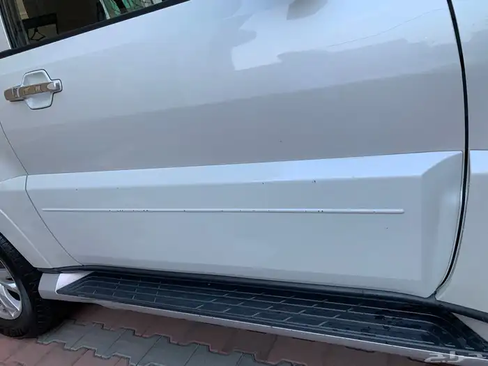 باجيرو ربع 2016 ابيض 2