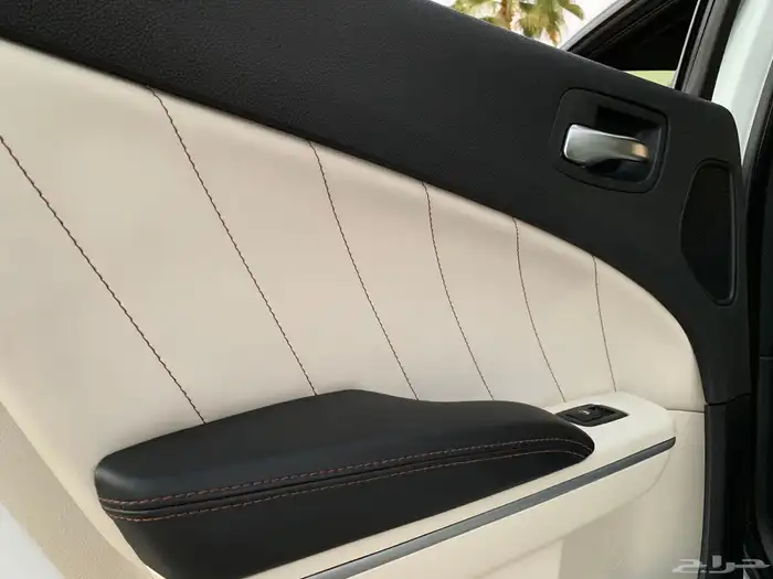 تشارجر 2018 SXT فل كامل 26