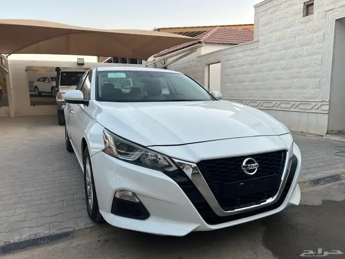 التيما 2021 استاندر نظيف جدا عداد 95.000لدى قمة الاطلال 1