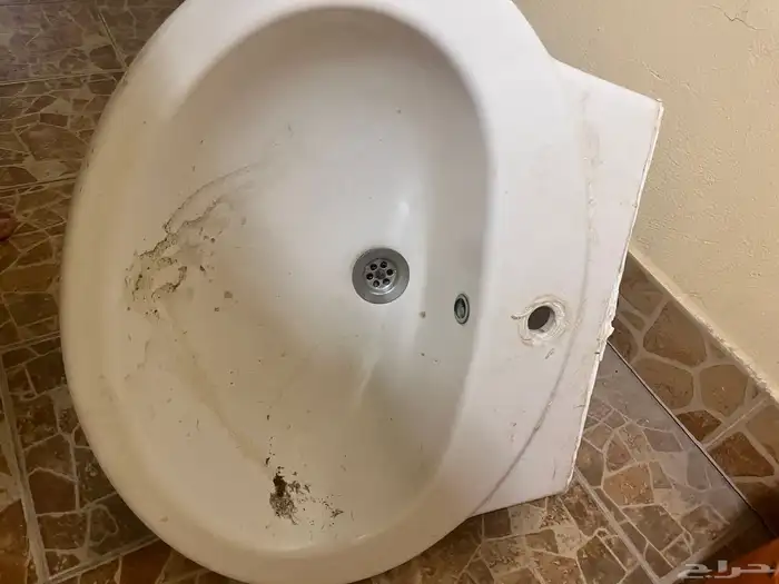 للبيع مغسله تعليق نضيفه 2