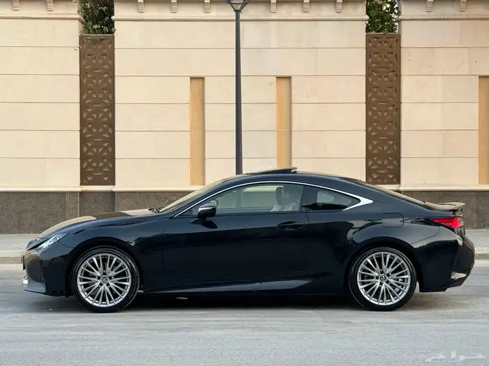 لكزس RC 350 موديل 2023 فل كامل ممشى 16 الف تشيكات وكاله 7