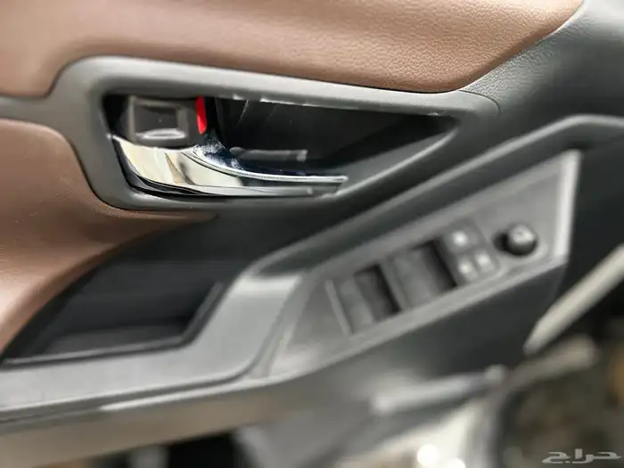 تويوتا انوفا GL 2.0 بنزين 2026 8