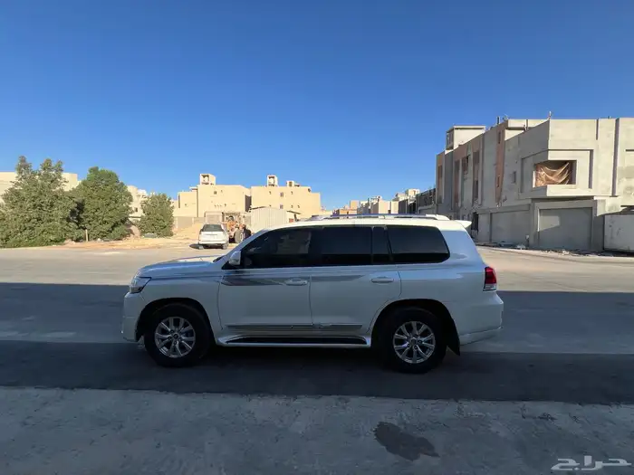 جيب لاند كروزر 2016 1