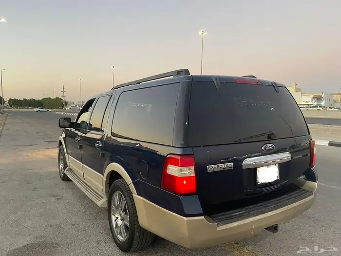 للبيع فورد اكسبيدشن فل كامل 8