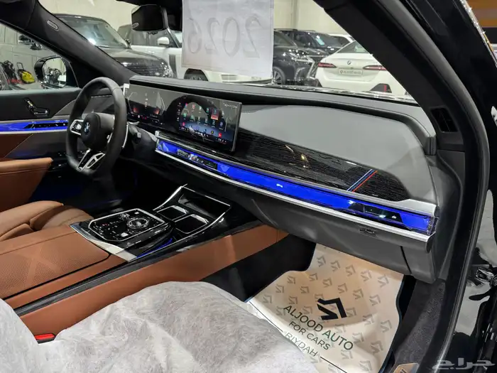 بي ام دبليو 735i 2026 M kit BMW جديد 12