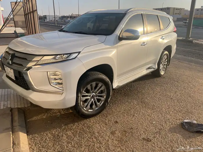 ميتسوبيشي مونتيرو 2020 مستعملة للبيع 0