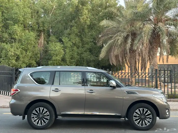 نيسان باترول موديل 2014 سعودي بلاتينيوم فل كامل 4