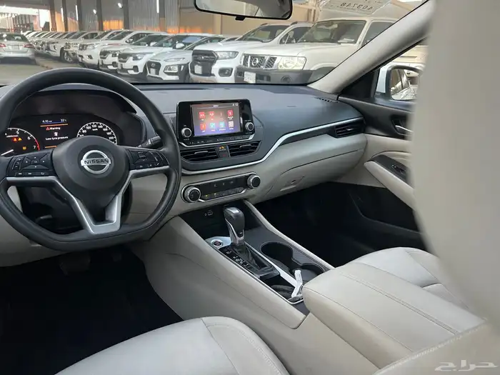 التيما 2021 استاندر نظيف جدا عداد 95.000لدى قمة الاطلال 47